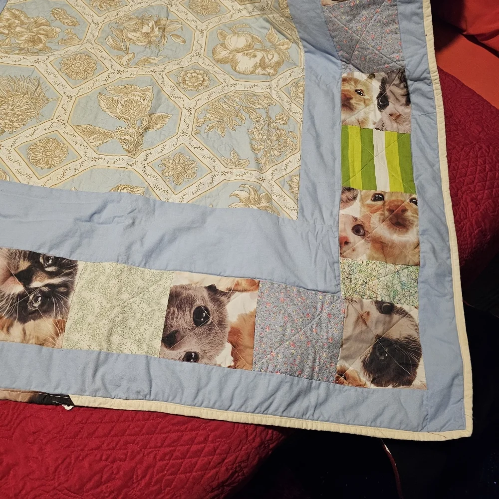 Handcrafted Quilted Cat Faces 🐱 Quilt machine sewn Approximately 43